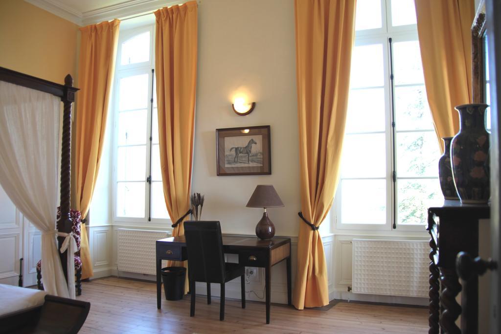 Bed and Breakfast Domaine De Lamassas Hautefage-la-Tour Номер фото
