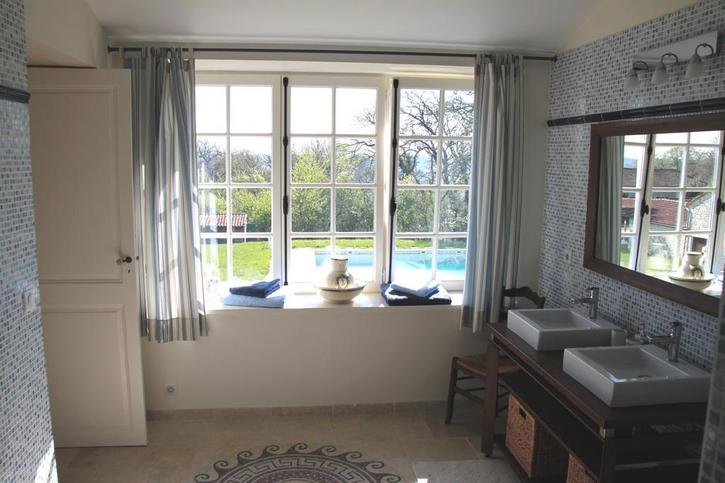 Bed and Breakfast Domaine De Lamassas Hautefage-la-Tour Номер фото